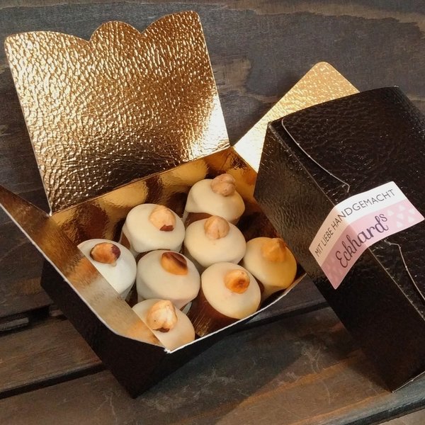 Spezial Ballotin mit 8 Stück handgemachte Weichsel-Maroni Pralinen